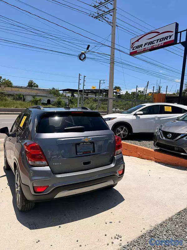 jeepetas y camionetas - • 2020 Chevrolet Trax LT
 8