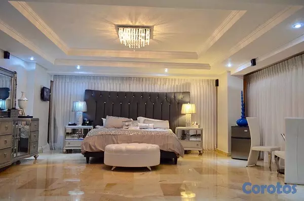 apartamentos - vendo Ph de tres niveles los cacicazgos 5 habitaciones con su baño 4 parqueos  9