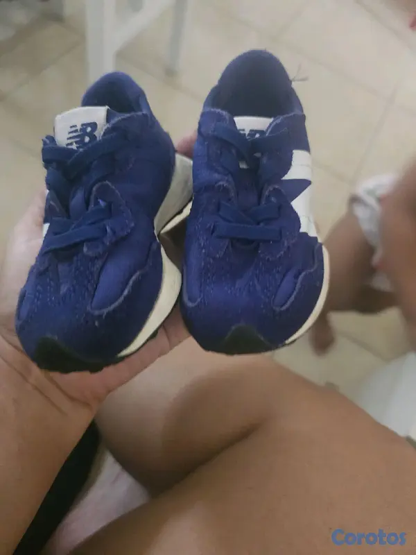 ropa y zapatos - para un príncipe  como nuevos  11