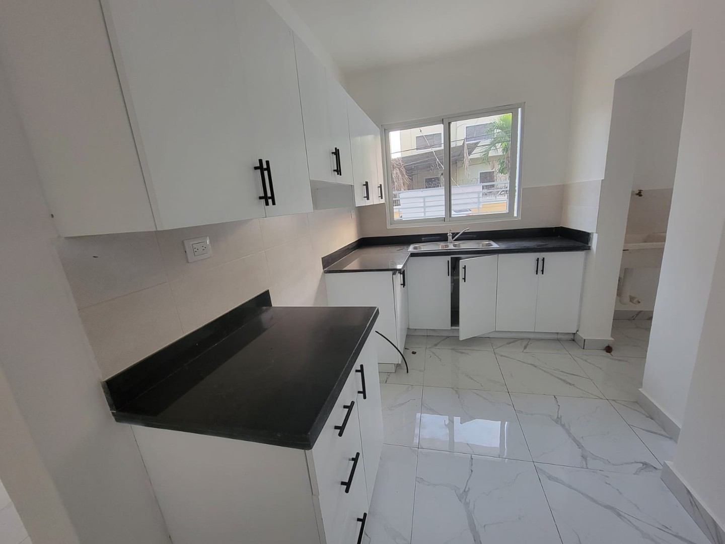 apartamentos - VENDO 1er piso a estrenar en La Agustina, cerca del Nacional Nuevo Código: PD147 2