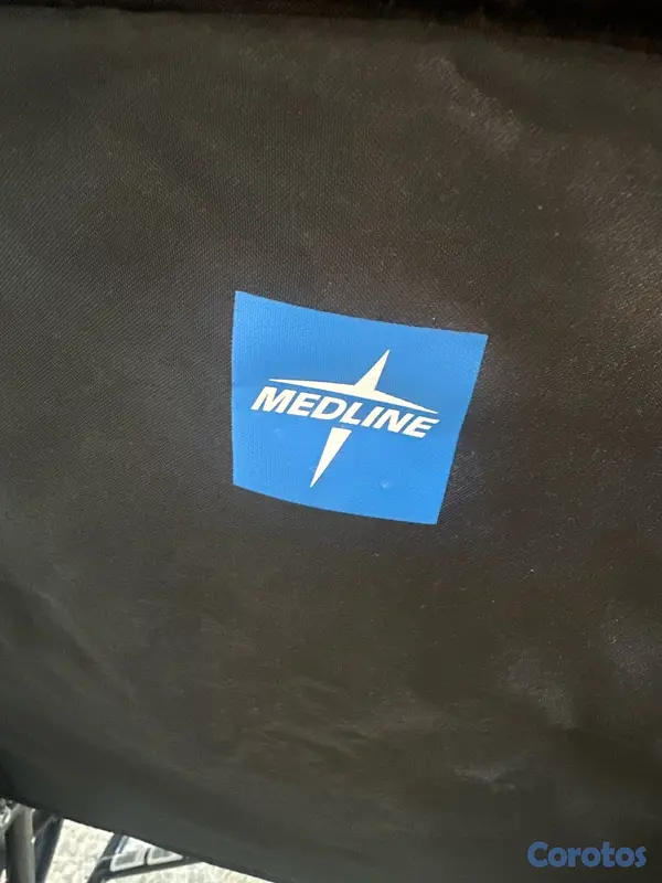 Salud y Equipamiento Médico - silla de ruedas medline nueva  4