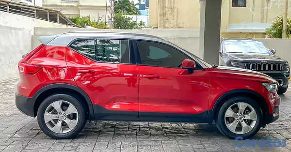jeepetas y camionetas - Volvo XC40 Momentum  3