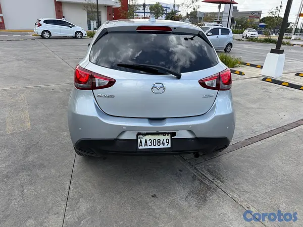 carros - Vendo Mazda Demio 2018 Full 5