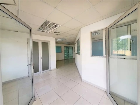 oficinas y locales comerciales - Local en primer nivel 258 m  1