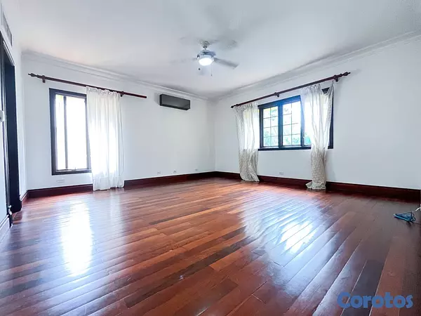 casas - Venta de Casa en Los Cacicazgos  5