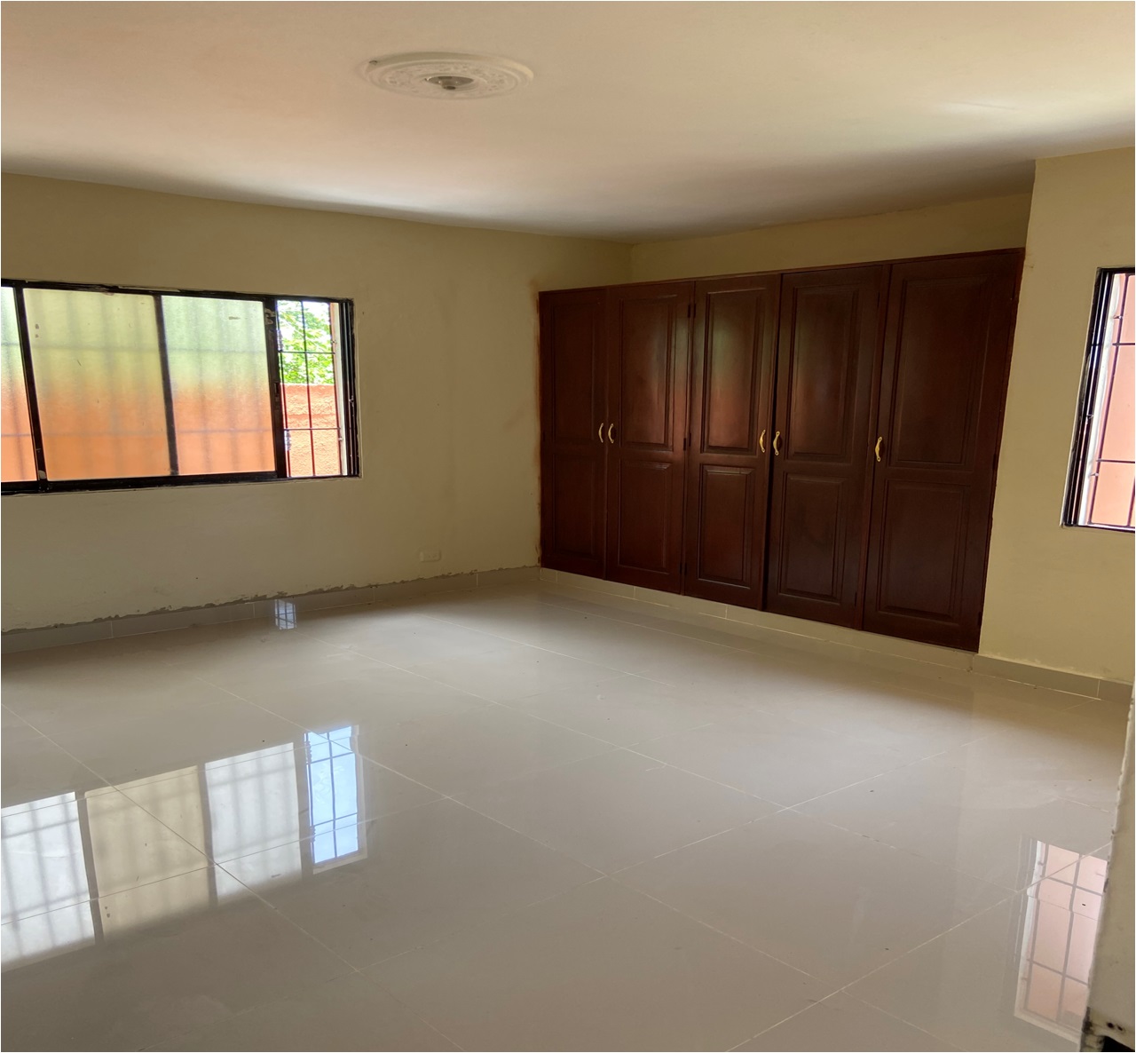casas - Casa 2 Niveles en Buena vista 2da., REMODELADA Y REBAJADA, dividida en 3 VIVIEND 1