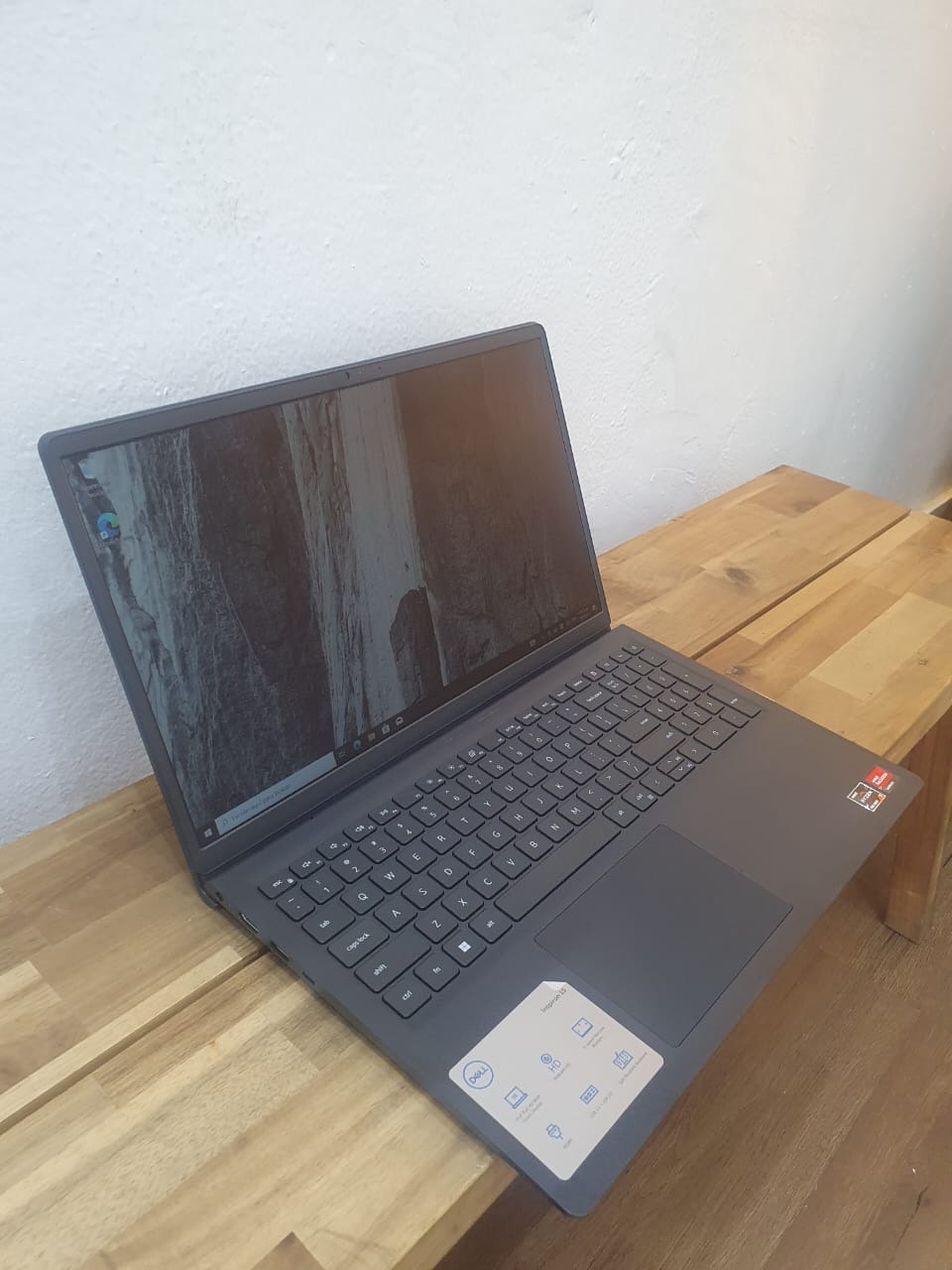 computadoras y laptops - Laptop Dell Inspiron 15, AMD Ryzen 7 7730U, 16GB RAM, 512GB SSD, 15.6" FHD nueva 3