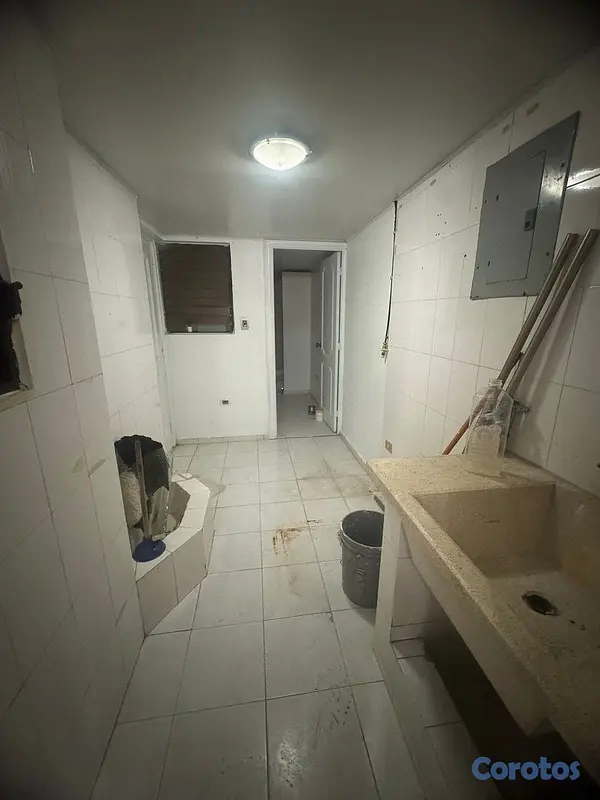 apartamentos - Alquilo apartamento vacío clásico en Bella Vista 5