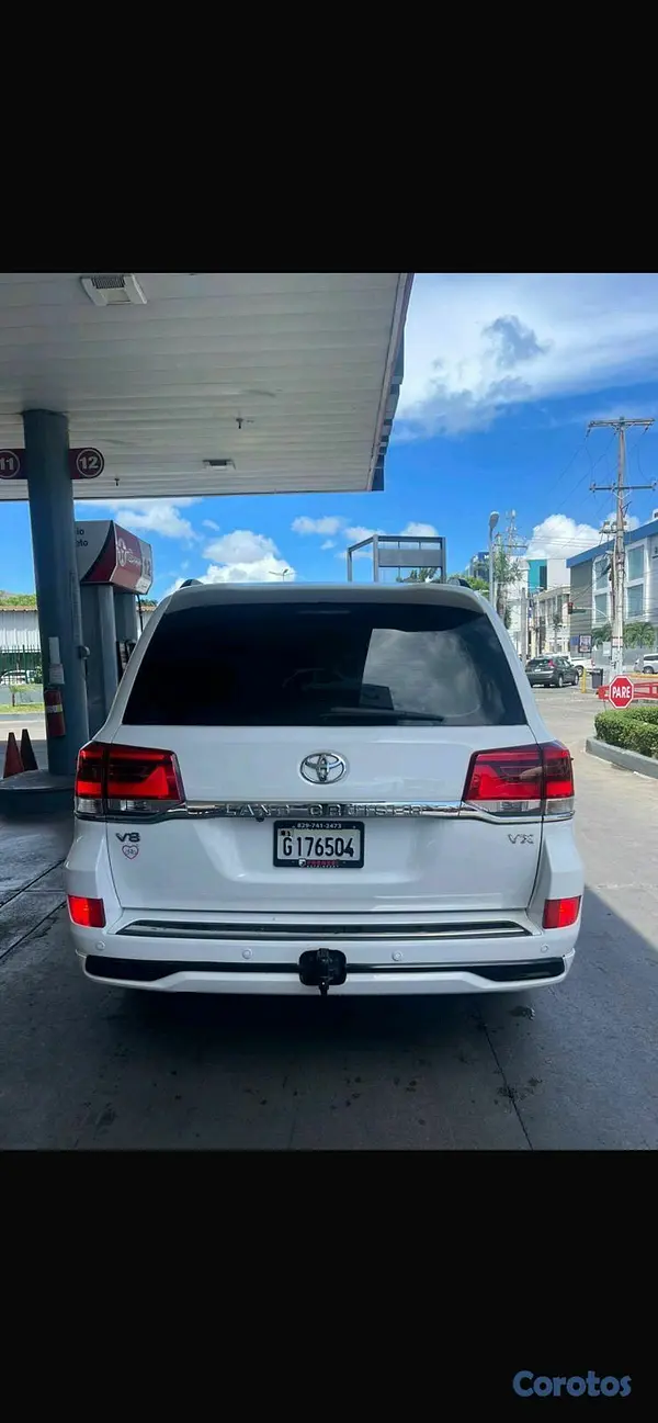 jeepetas y camionetas - Toyota land cruicer vxr 2008 3