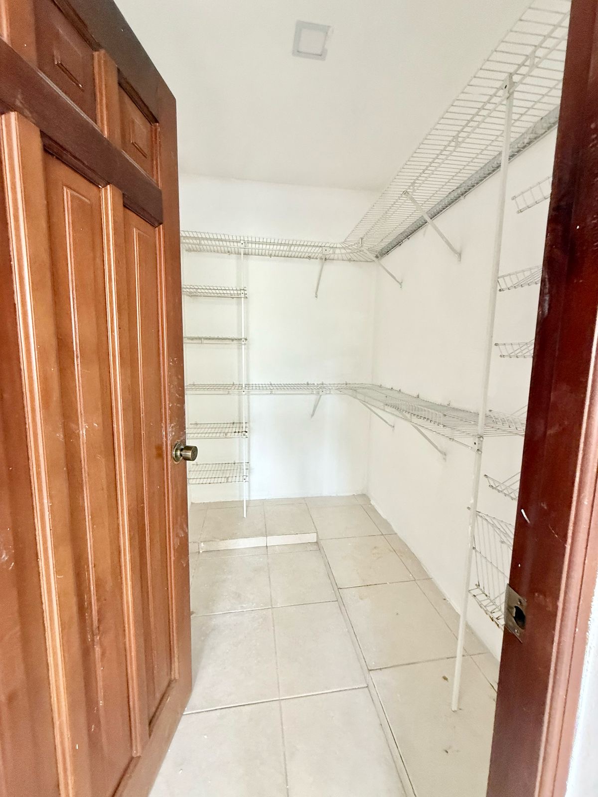 apartamentos - Vendo los cacicazgos tres hab 2.5 baños dos parque 7