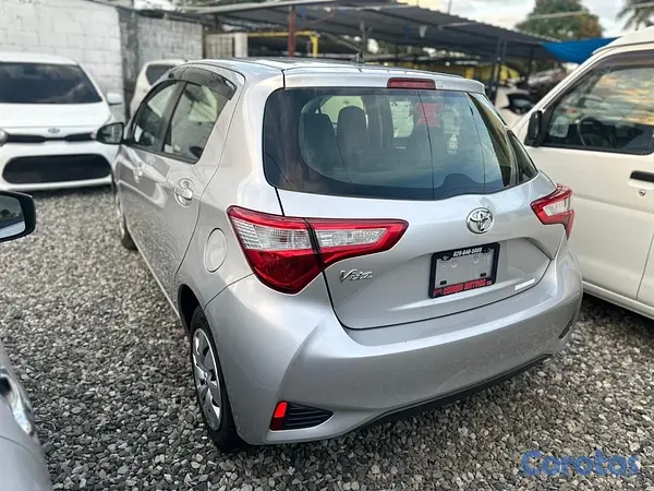 carros - 🚗 Toyota Vitz en Venta 5
