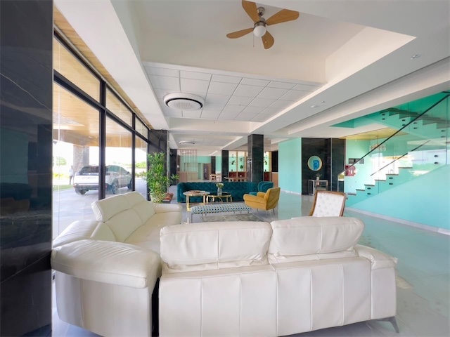 oficinas y locales comerciales - hotel en boca chica con alta rentabilidad  4