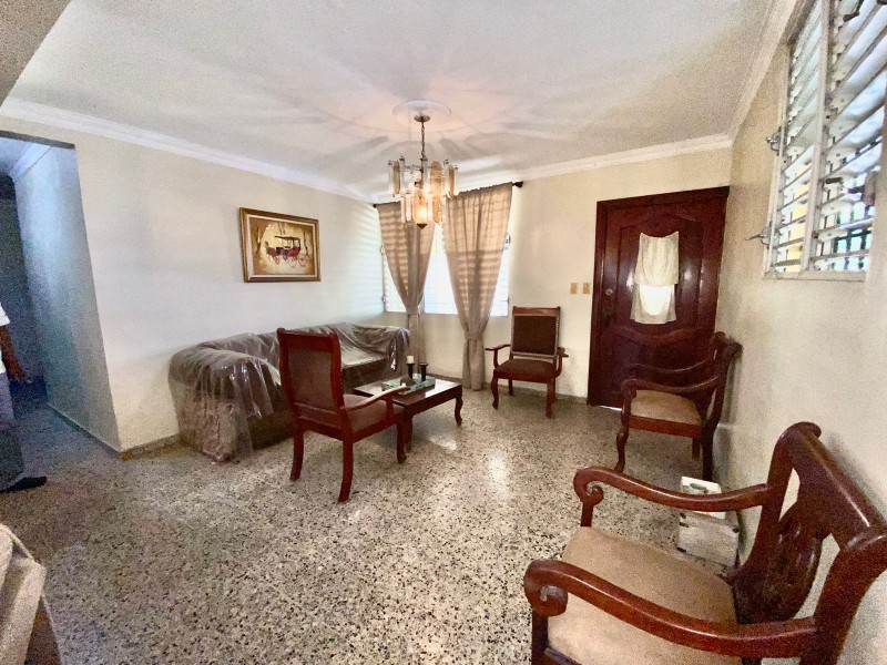 casas - Vendo casa en los prados 
500mts
 7