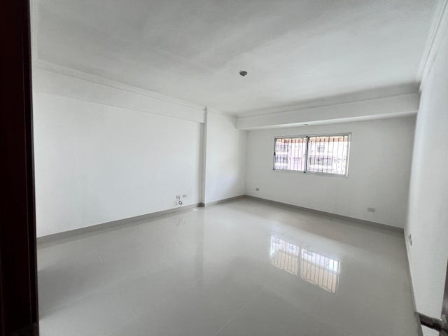 apartamentos - Apartamento en alquiler Bella Vista #24-1930 tres dormitorios, 305 baños. 6
