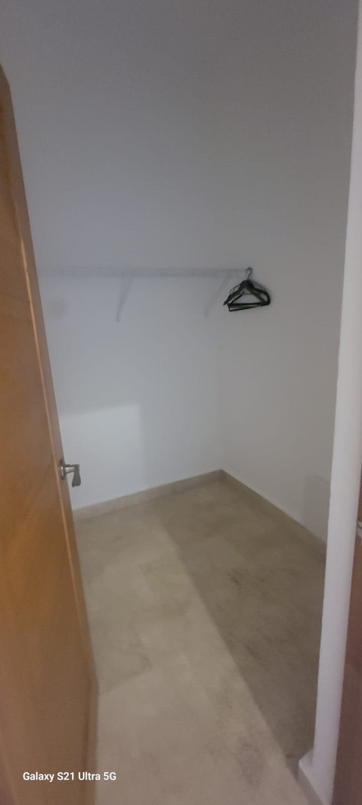 casas vacacionales y villas - Villa de 2 Niveles con 4 Habitaciones En Metro 1