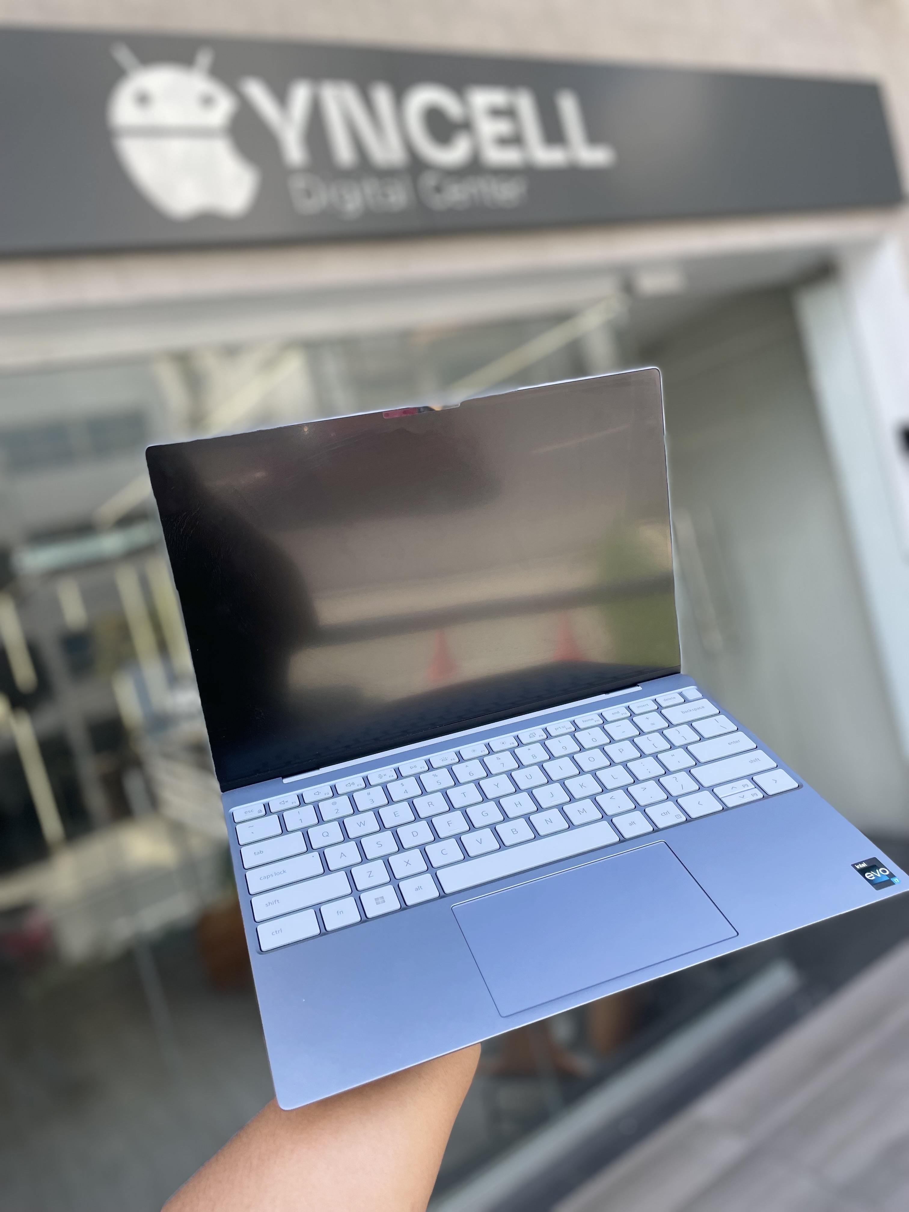 computadoras y laptops - Laptop DELL XPS 9315 i7 12th 16Gb de ram 512Gb SSD  2