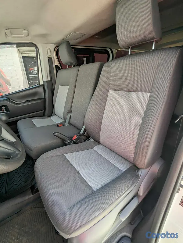 otros vehiculos - TOYOTA HIACE DELUXE 2021 AMERICANA 12