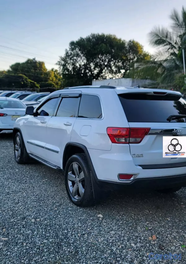 jeepetas y camionetas - JEEP GRAND CHEROKEE LAREDO  10