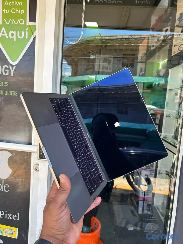 computadoras y laptops - MacBooks 💻 2017 i7 512GB  2