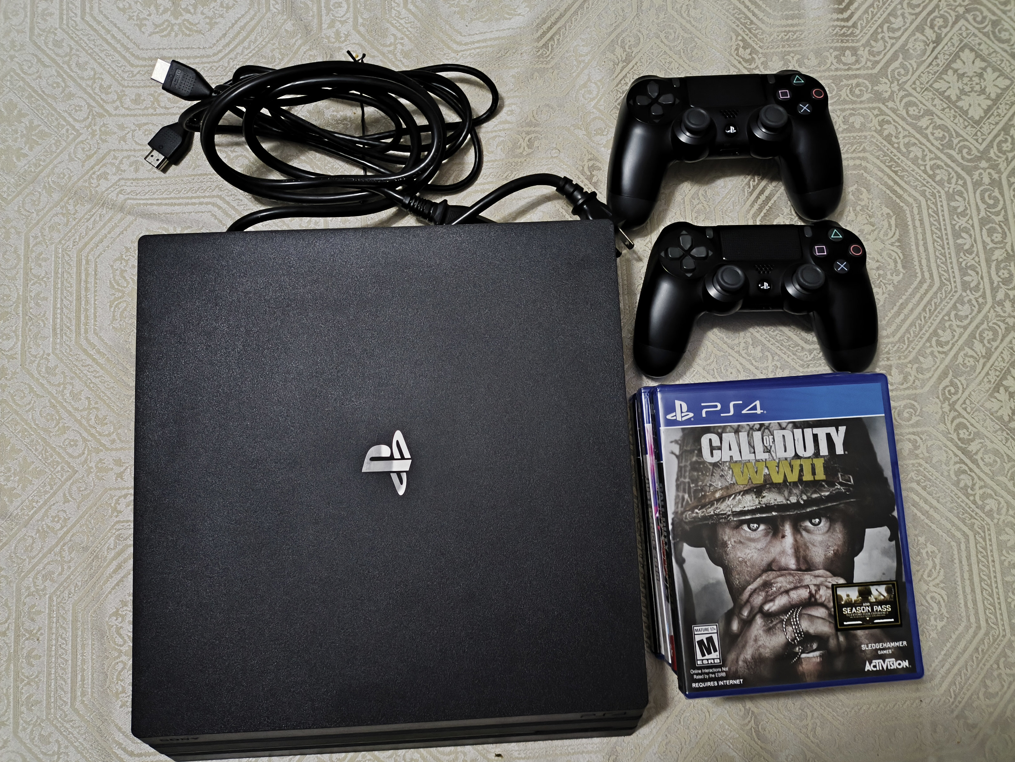 consolas y videojuegos - 🎮 PlayStation 4 de 1TB con 2 controles + 6 juegos originales 🎮 0