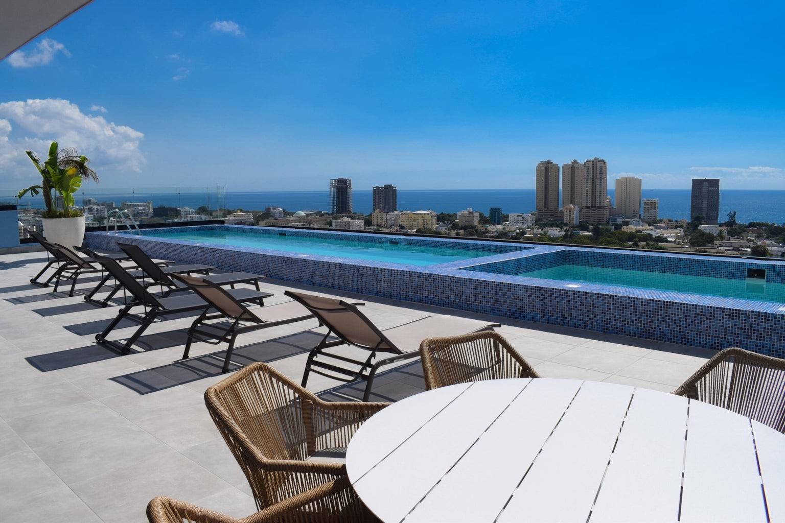 apartamentos - Preciso apartamento moderno, amueblado de 2h en la esperilla. 7