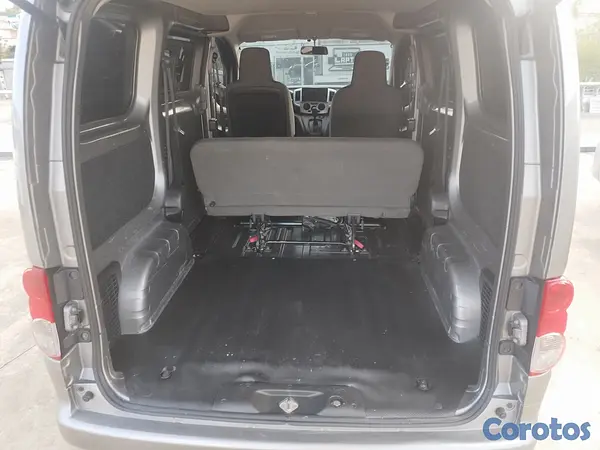 jeepetas y camionetas - 2018 Nissan NV200 3