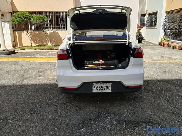 carros - VENDO KIA RIO 2016 EN BUENAS CONDICIONES 11