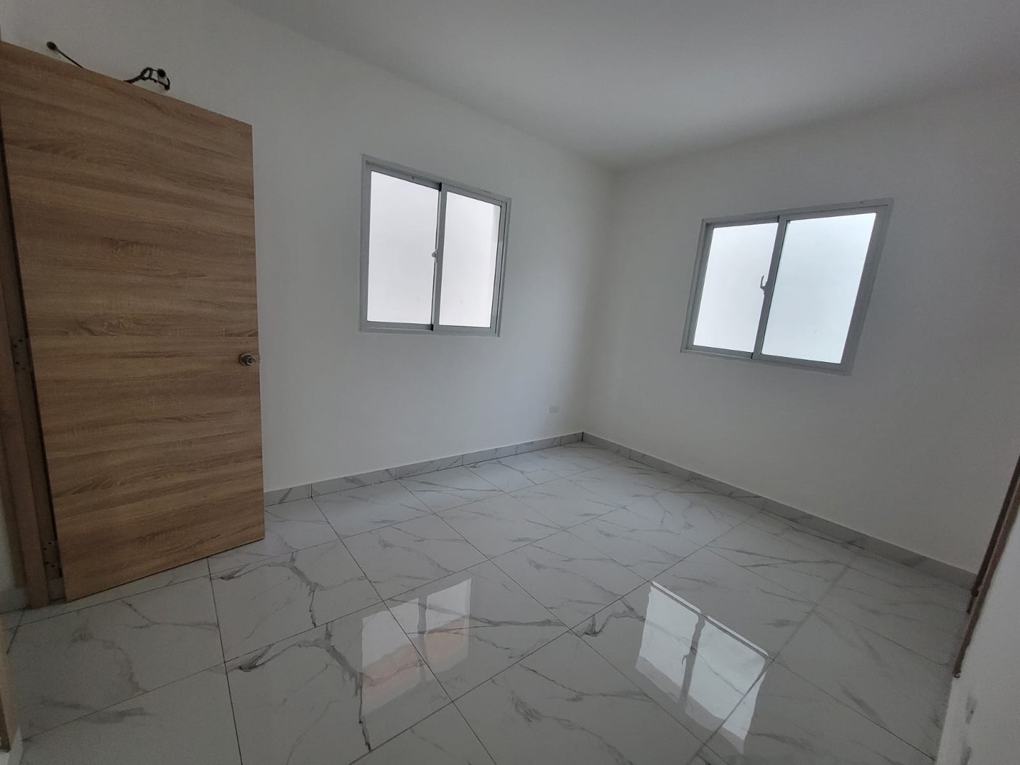 apartamentos - VENDO 1er piso a estrenar en La Agustina, cerca del Nacional Nuevo Código: PD147 5