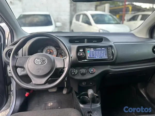 carros - 🚗 Toyota Vitz en Venta 7