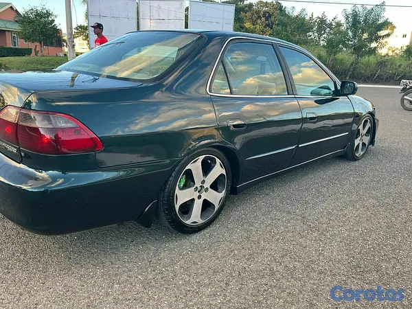 carros - esta nitido buenas condiciones 5