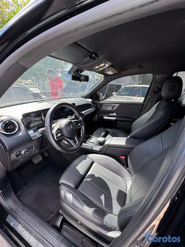 jeepetas y camionetas - Mercedes Benz GLB-200 2020 6