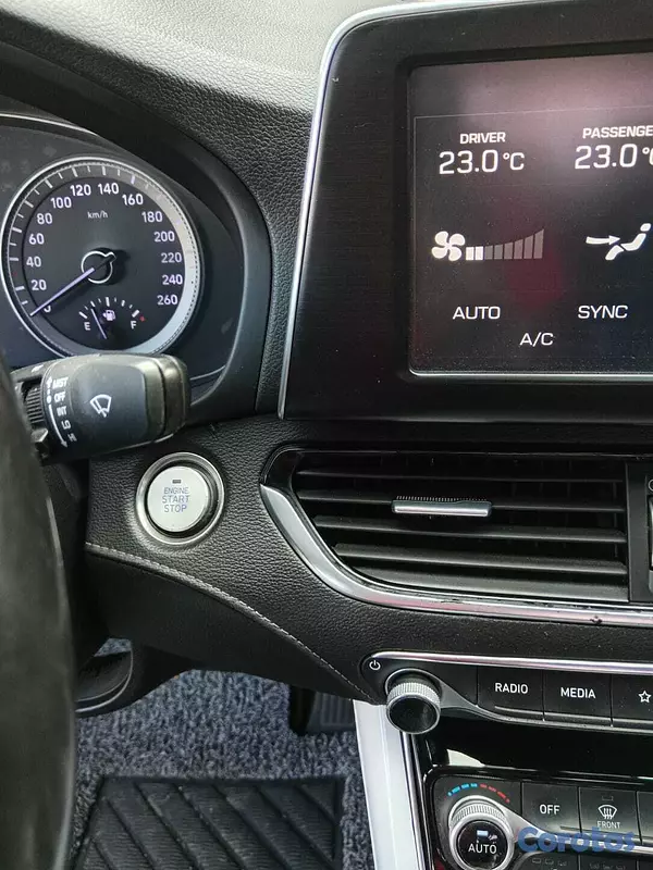 carros - HYUNDAI GRANDEUR 2018 NEGRO 8