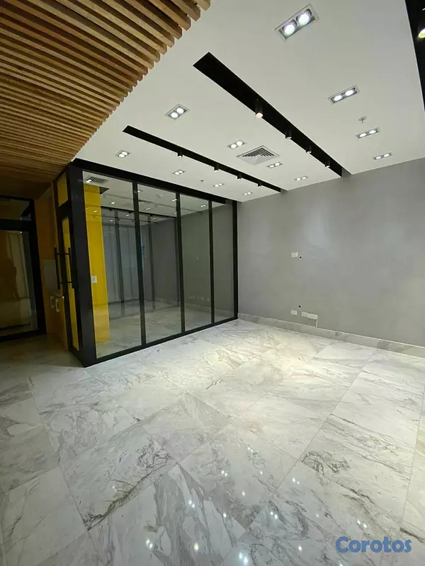 oficinas y locales comerciales - Local Comercial en Alquiler Serralles 8