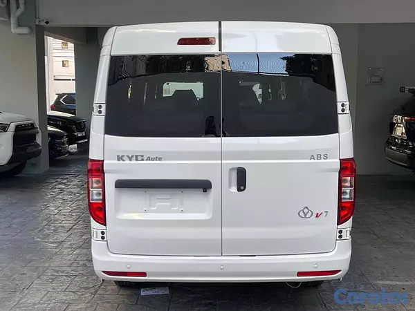camiones y vehiculos pesados - KYC V7 14 Pasajeros  6