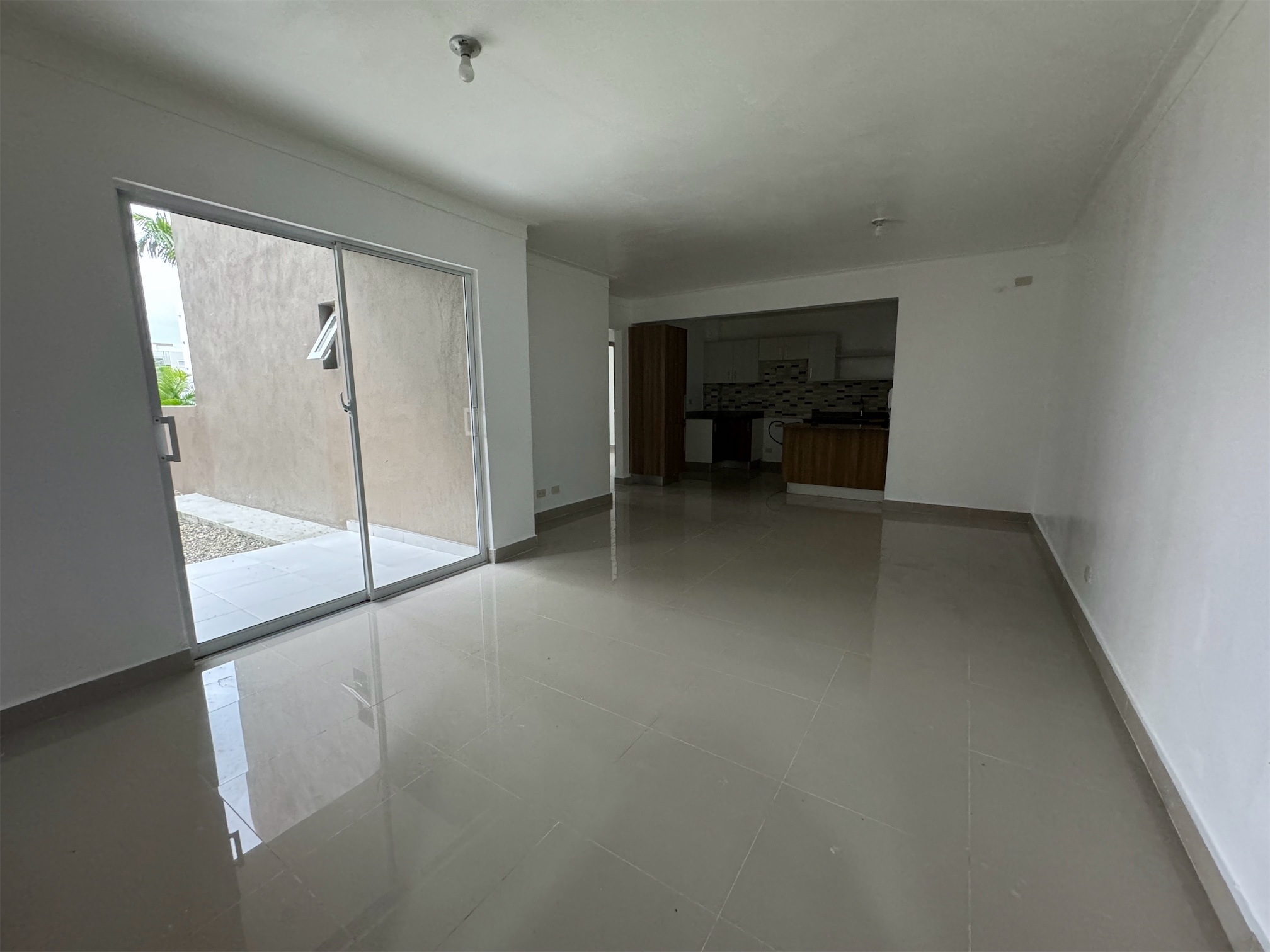 apartamentos - Alquilo en mediterráneo primer nivel con patio  2