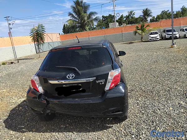 carros - TOYOTA YARIS 3