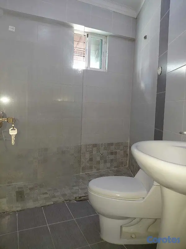 apartamentos - Alquilo Amplio Apartamento en Colina De Los Rios.  9