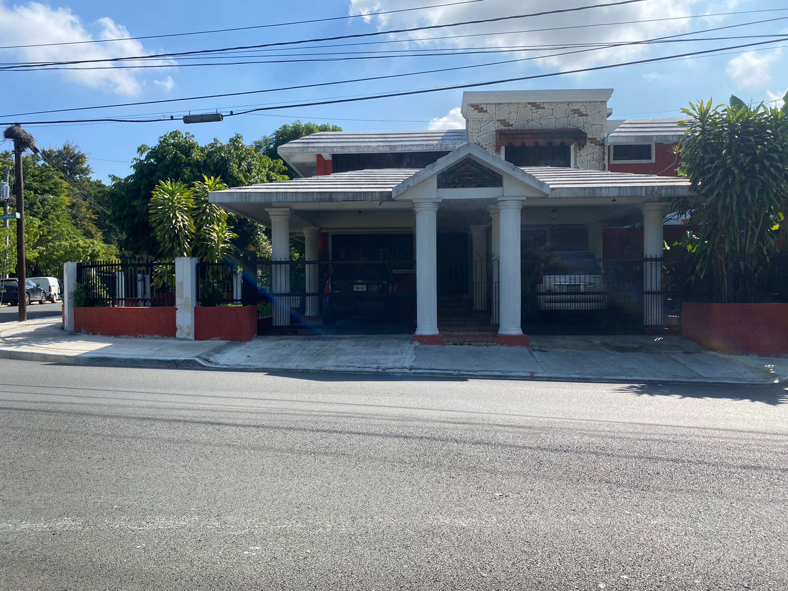 casas - Casa venta ideal para uso de ofic en Los Jardines