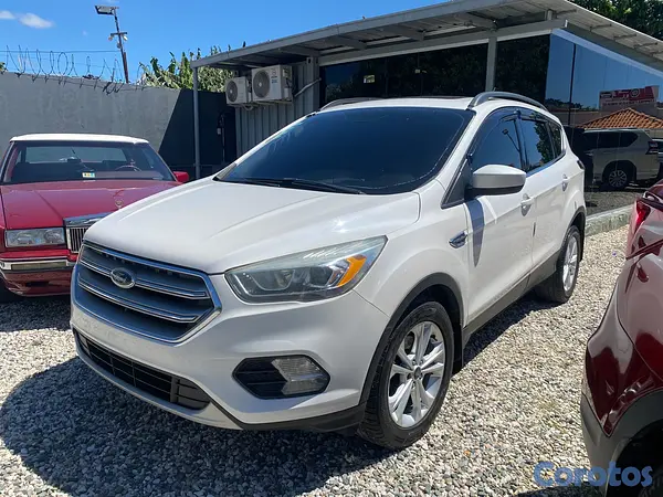 jeepetas y camionetas - FORD ESCAPE SE 2017 2