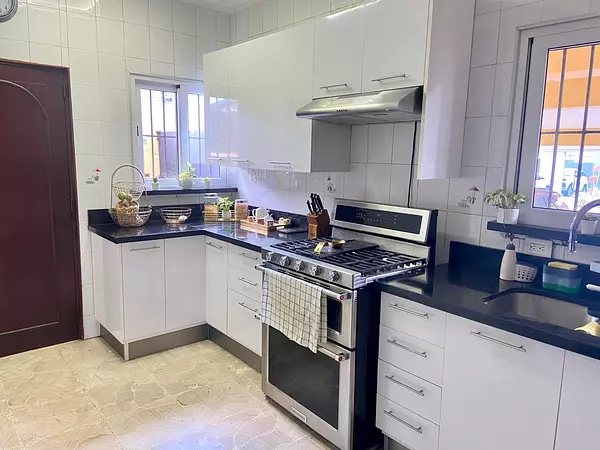 casas - Hermosa casa en La Castellana, Distrito Nacional  8