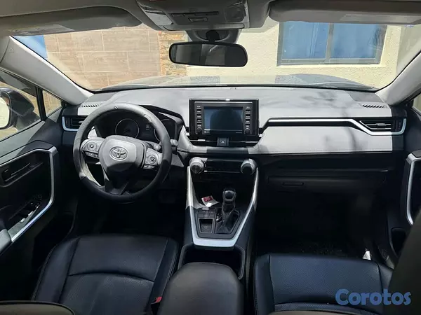 jeepetas y camionetas - Toyota rav4 2022 3