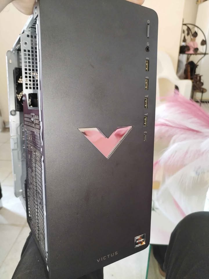 computadoras y laptops - PC Gamer Hp Victus 15L RYZEN 5 5600 con 24gb  RAM 2