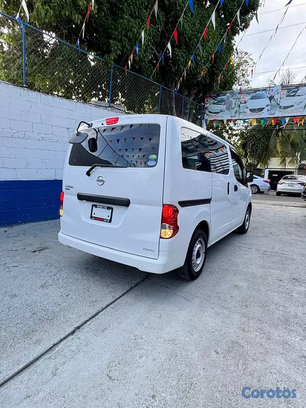 jeepetas y camionetas - NISSAN NV200 VANETTE 3