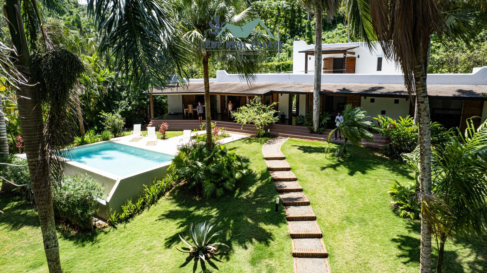 casas vacacionales y villas - VILLA DE 2 NIVELES CON BUNGAÓS CERCA DE LA PLAYA - LAS TERRENAS 3
