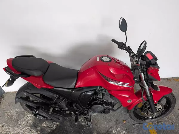 motores y pasolas - Yamaha FZ 2016 9