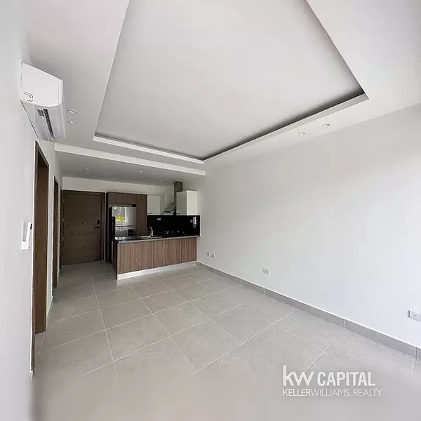 apartamentos - Se alquila apartamento en Evaristo Morales con linea blanca 9