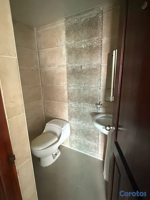 apartamentos - Apartamento en Alquiler - Bella Vista |
Amplio y Cómodo.  8