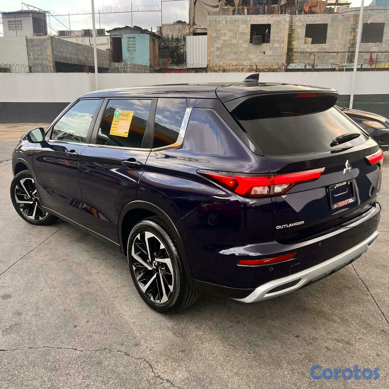 jeepetas y camionetas - Mitsubishi Outlander Full 2023 4