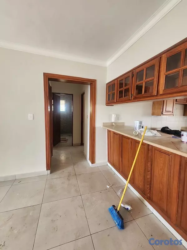 apartamentos - vendo independencia klm 9 piso 4 tres habitaciones 2.5 baños dos parqueos balcón 2