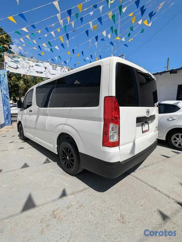 otros vehiculos - TOYOTA HIACE DELUXE 2021 AMERICANA 13